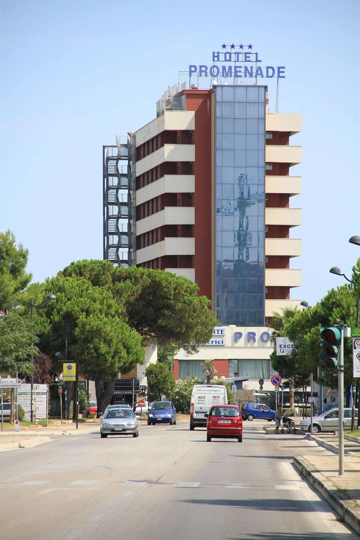 Hotel Promenade Montesilvano Bagian luar foto